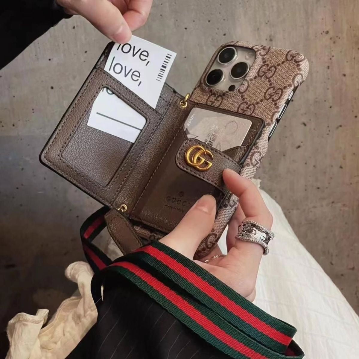 Premium Gucci Pocket Case with Belt