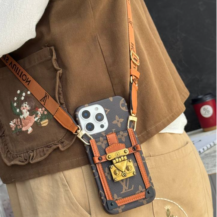 Coque louis vuitton avec porte carte à bandoulière