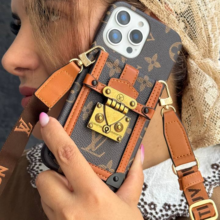 Coque louis vuitton avec porte carte à bandoulière